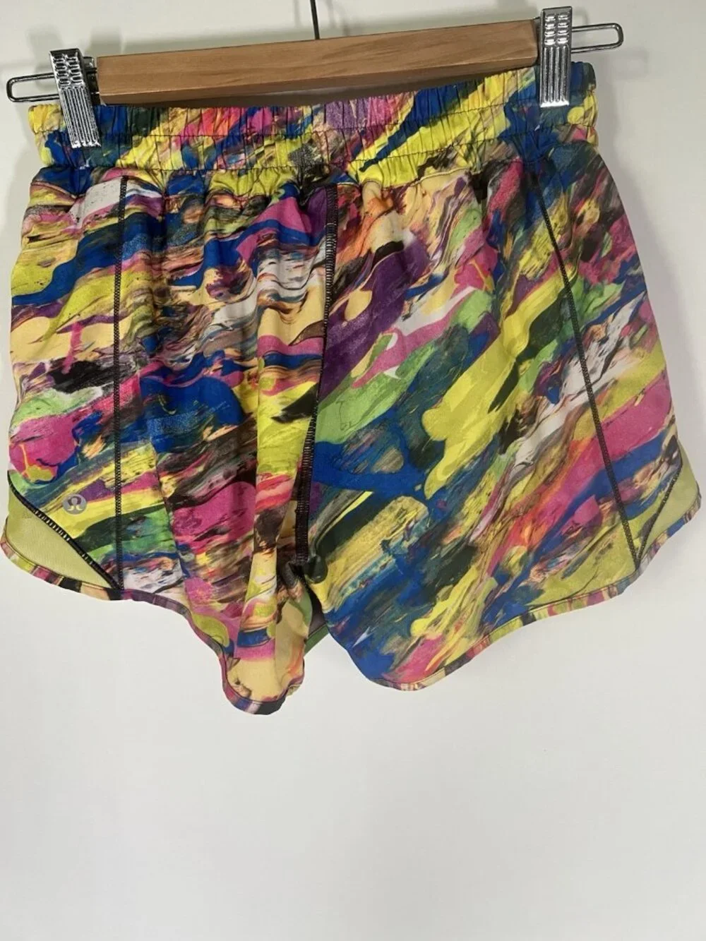 Lululemon tracker hotty hot shorts 4